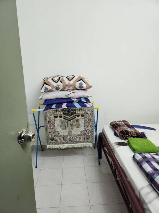 D'Haja 61 Klia Sepang With 3 Airconds & Wifi Banting (Selangor) Exterior foto